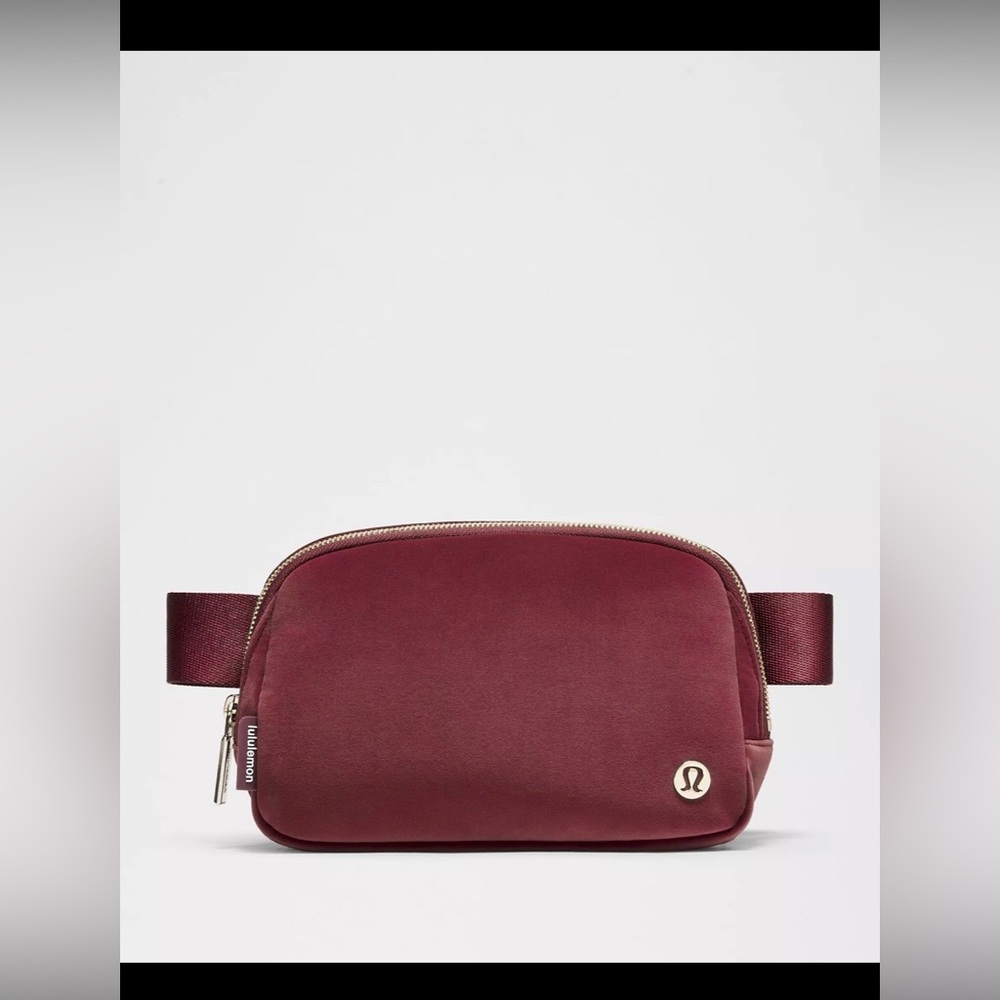 Lululemon Everywhere Velour Belt Bag